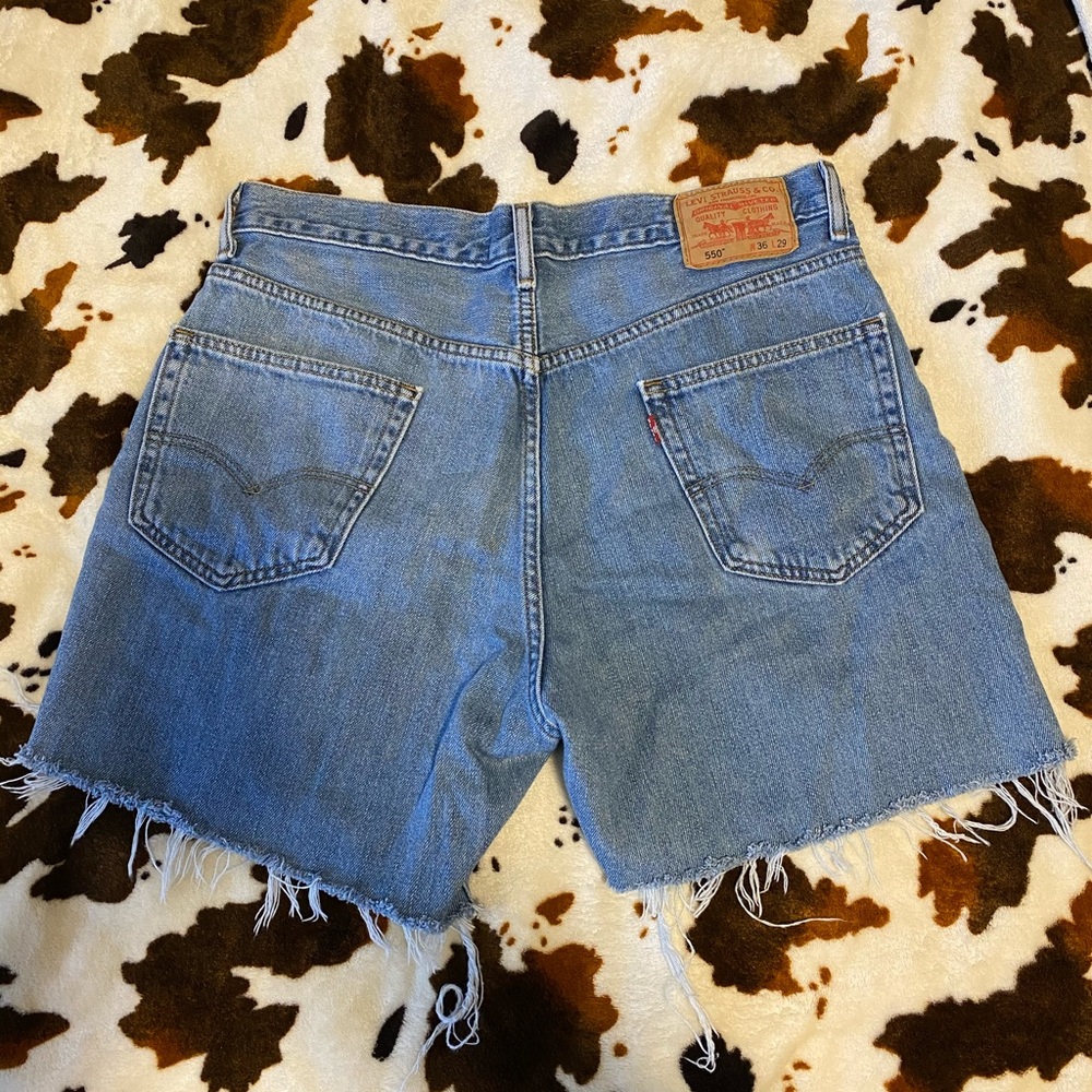 550 Levi’s shorts